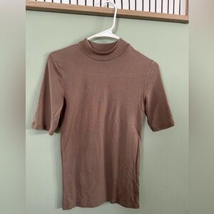 Blusa color crema oscuro